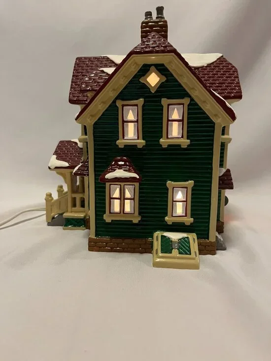 Department 56 Snow Village – Hartford House – Lighted Building – Original Box - Picture 2 of 15